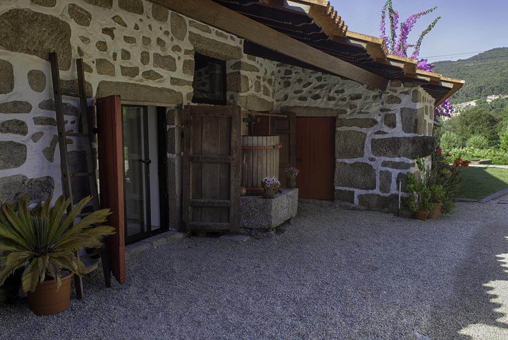 1720 Quinta Da Cancela - Winery & Farmhouse ギマランイス エクステリア 写真