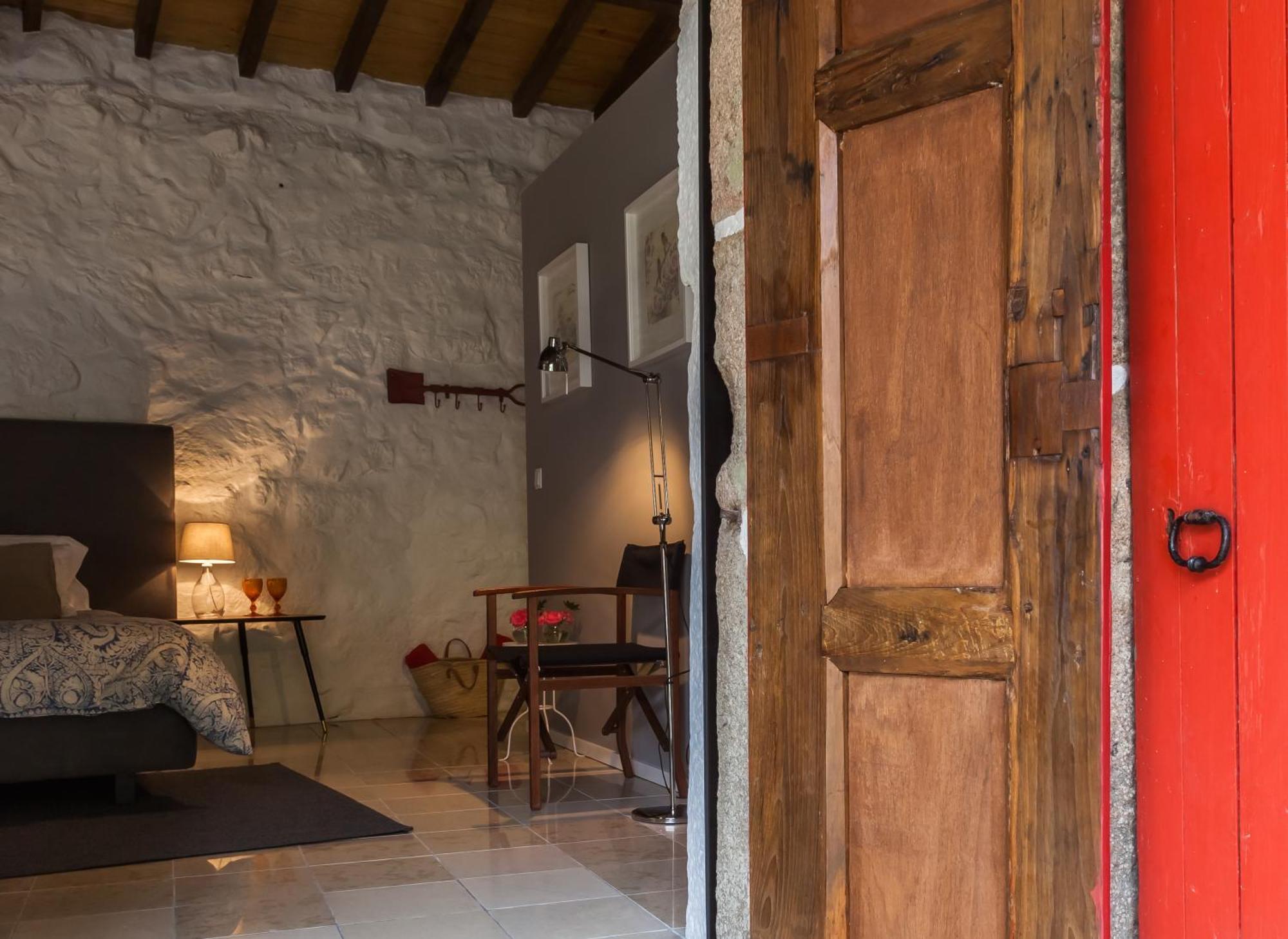 1720 Quinta Da Cancela - Winery & Farmhouse ギマランイス エクステリア 写真